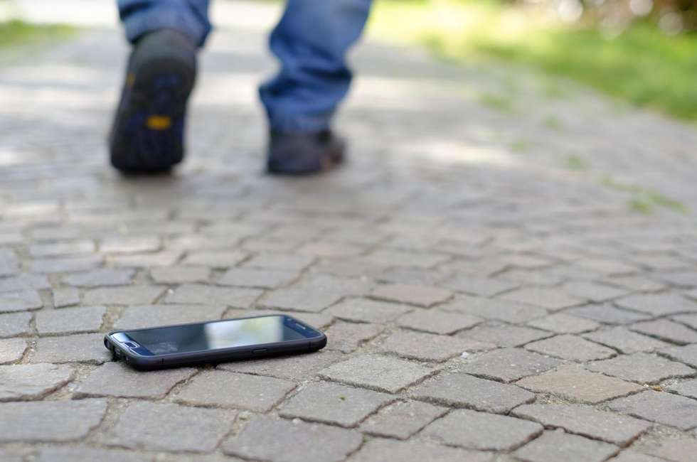 Si te encuentras un teléfono por la calle, te recomendamos devolvérselo a su dueño.