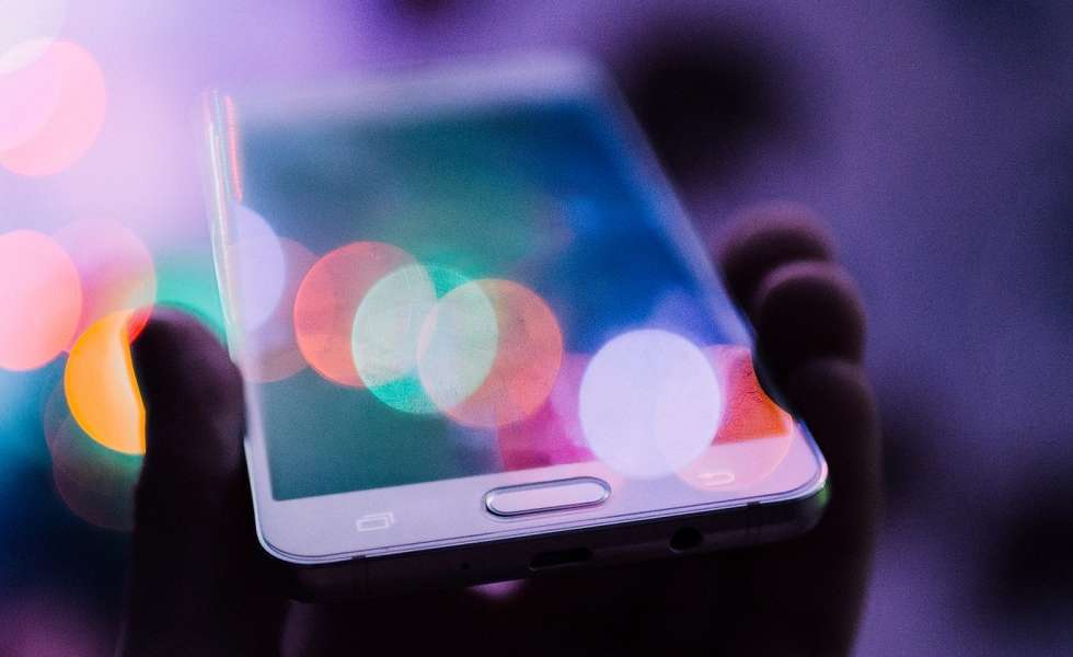 ¿De qué están hechas las pantallas de los móviles?